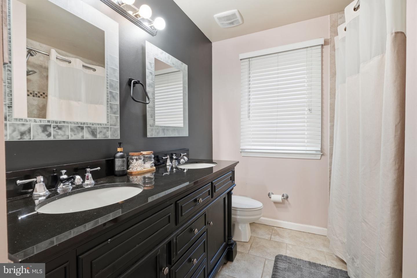 1208 Candlewick Ct Property Photo 21