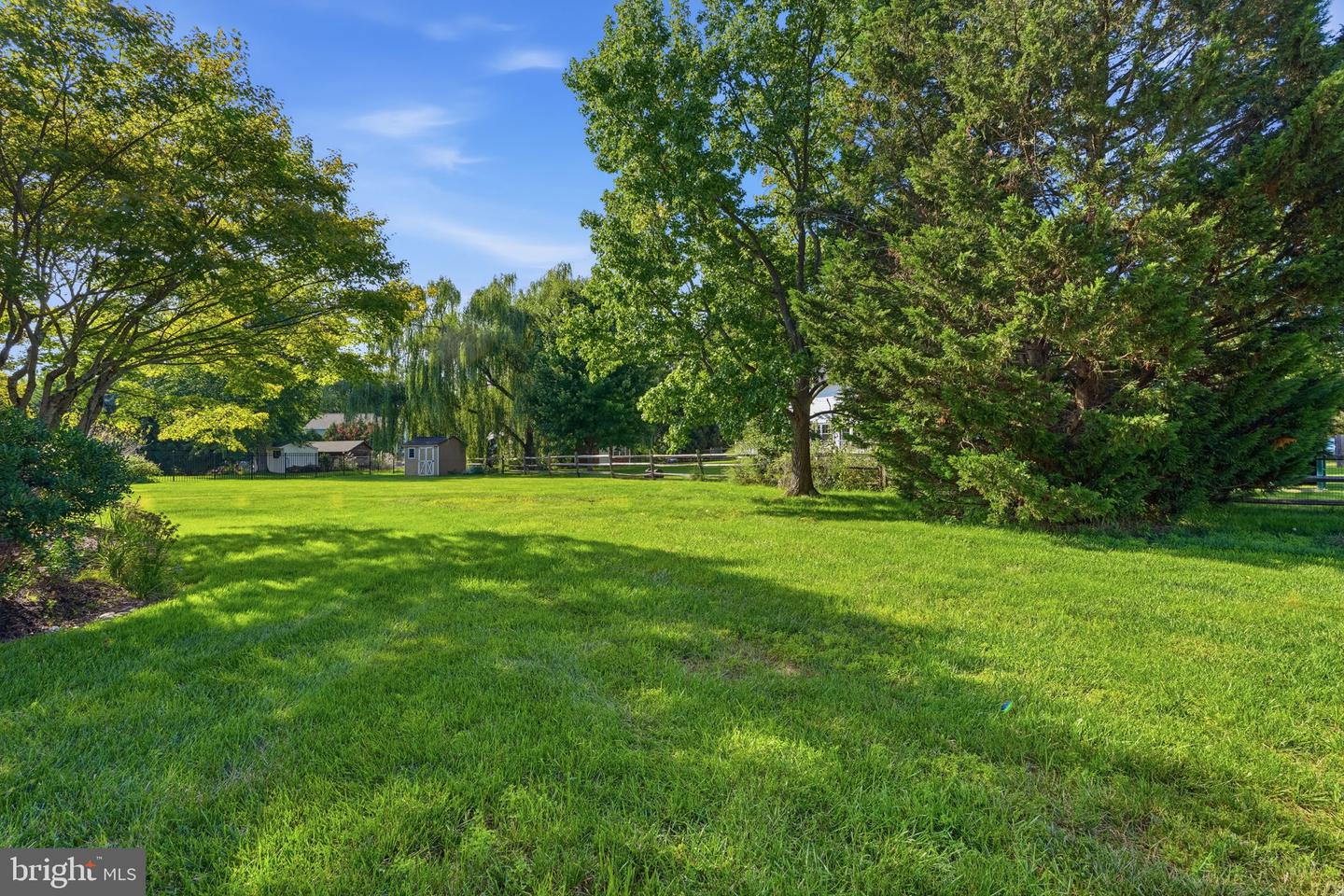 1208 Candlewick Ct Property Photo 28