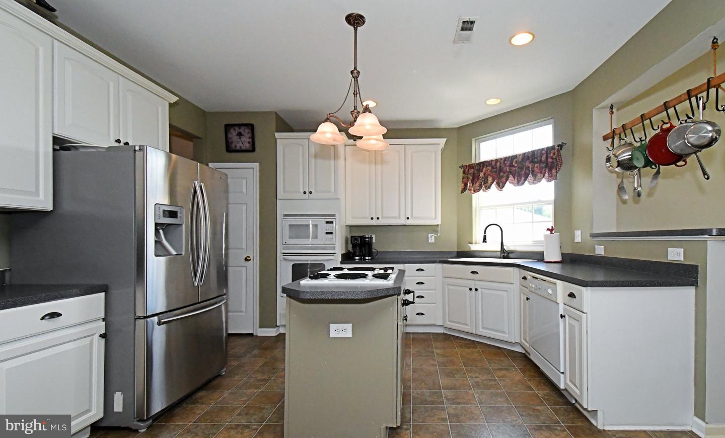 4528 Deep Glen Way Property Photo 6