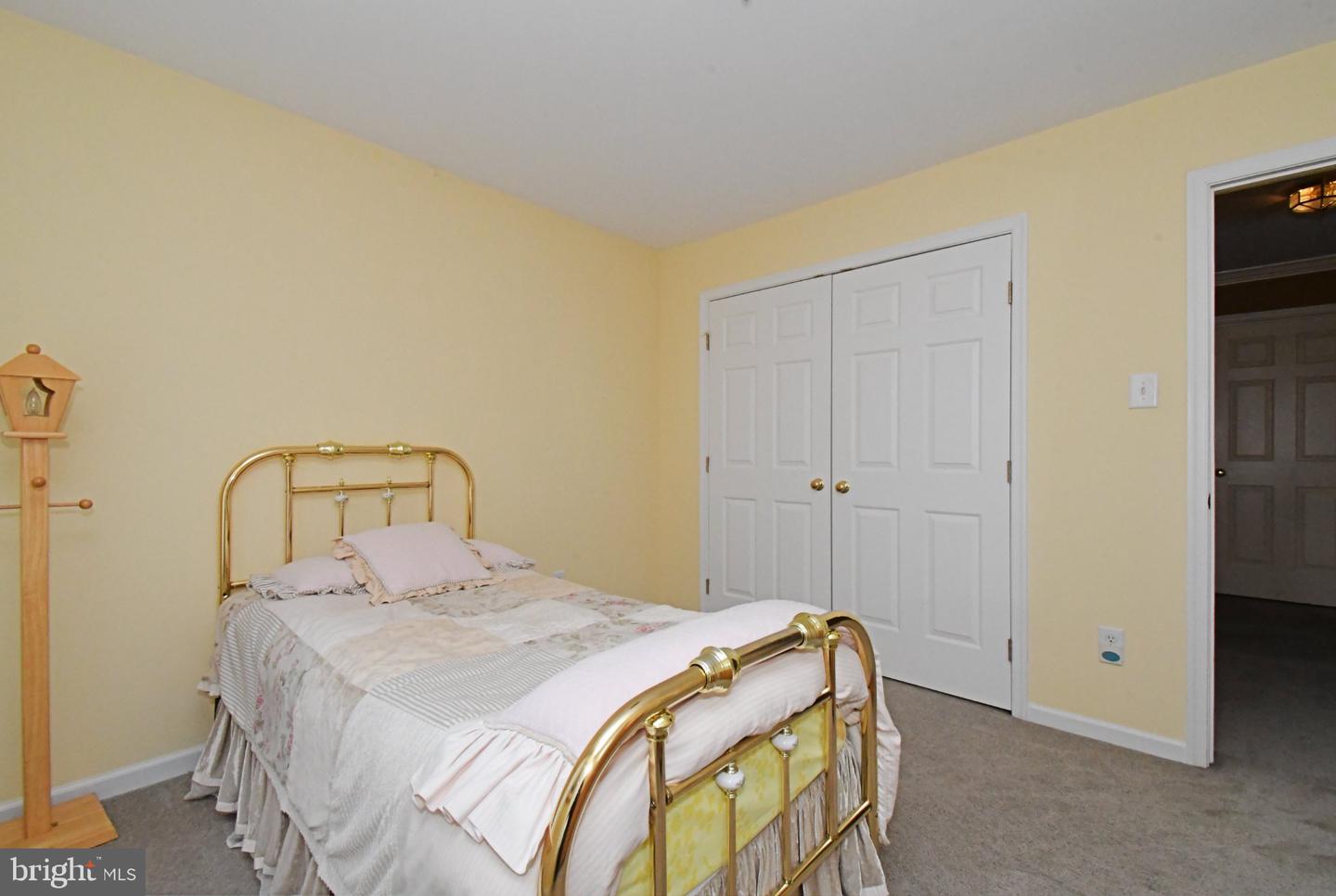 4528 Deep Glen Way Property Photo 12