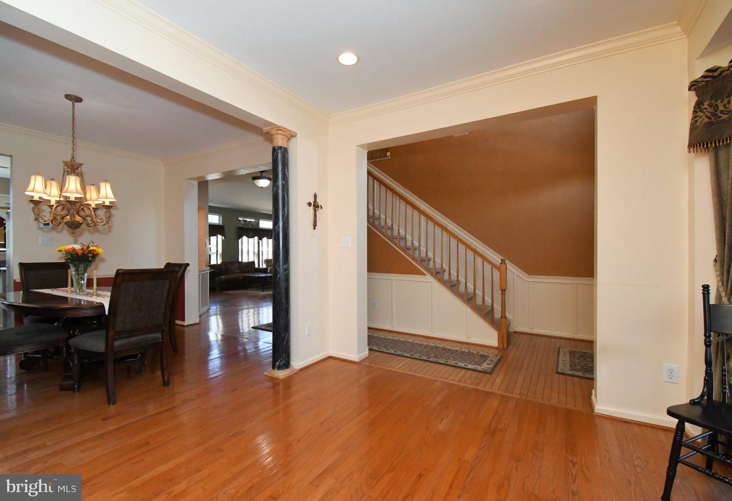 4528 Deep Glen Way Property Photo 20