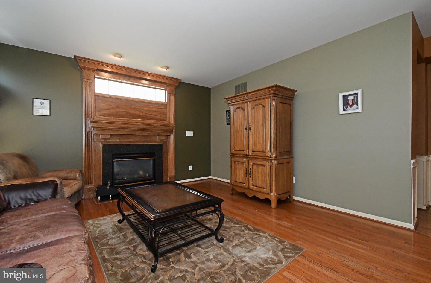 4528 Deep Glen Way Property Photo 24