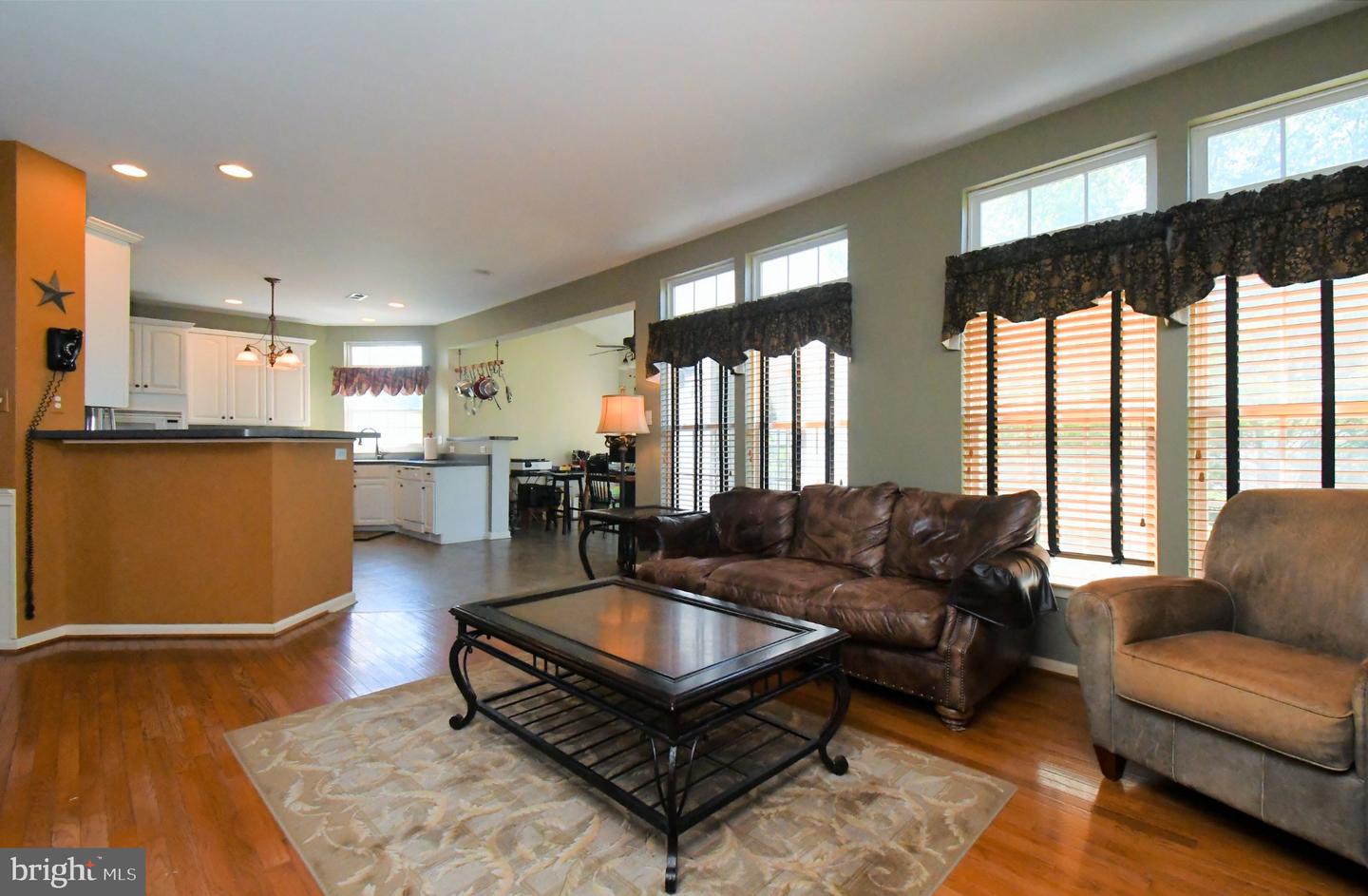 4528 Deep Glen Way Property Photo 26