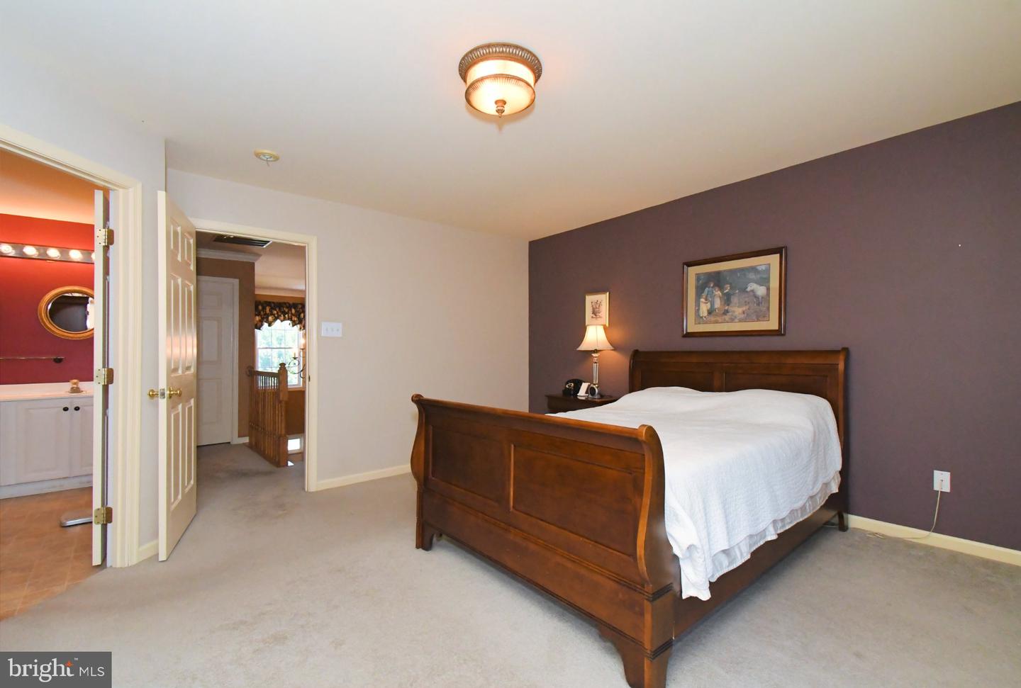4528 Deep Glen Way Property Photo 28