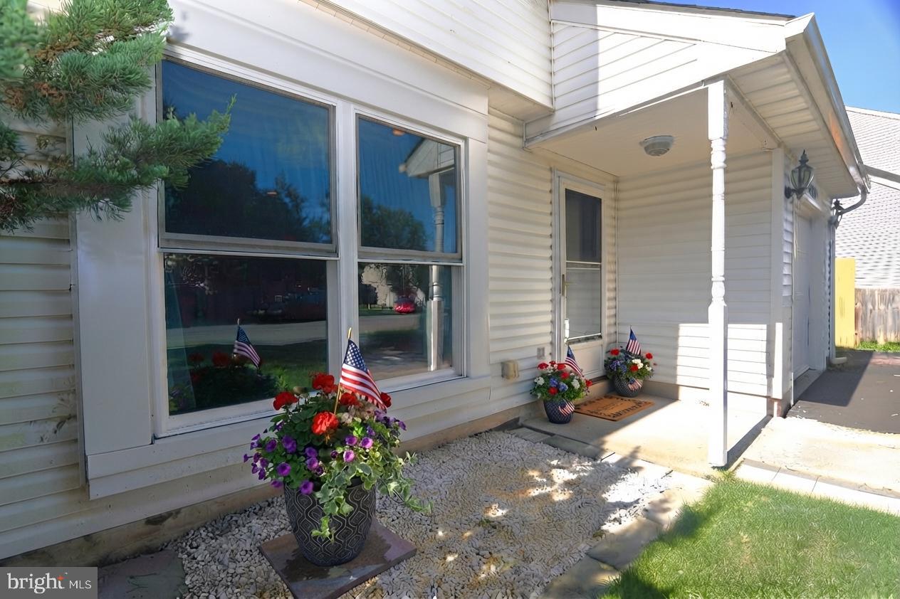 2037 Clover Mill Rd Property Photo 4