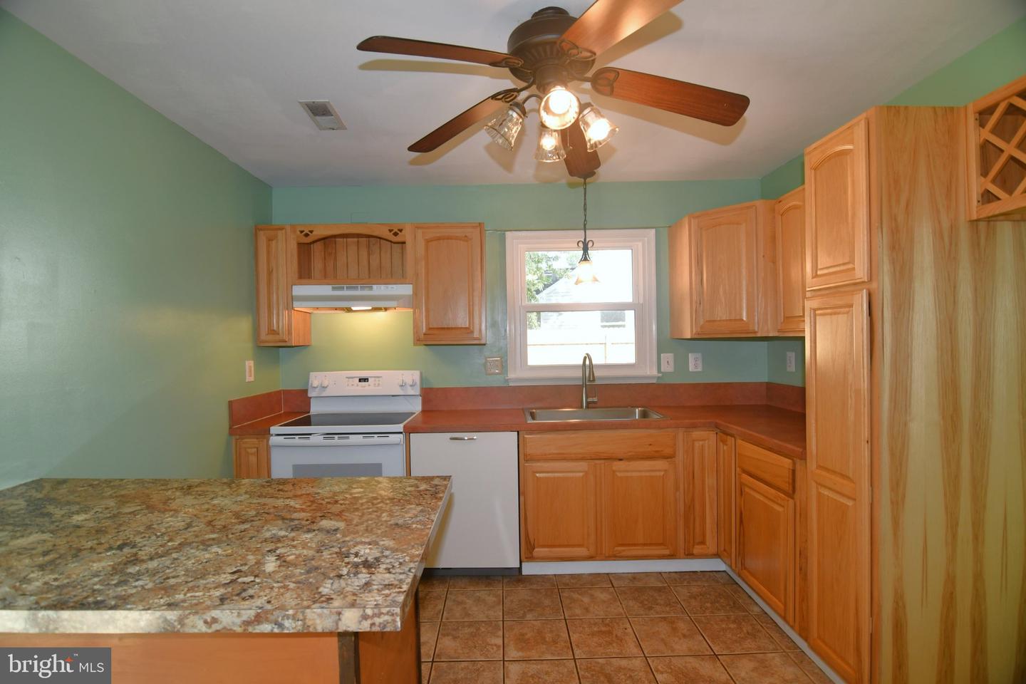 2037 Clover Mill Rd Property Photo 9