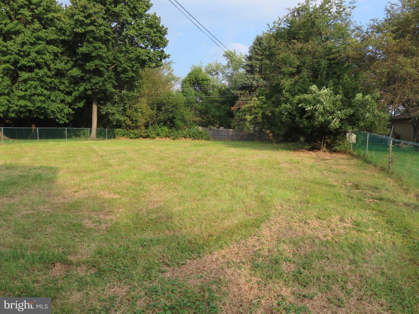 335 Gibson Ave Property Photo 4