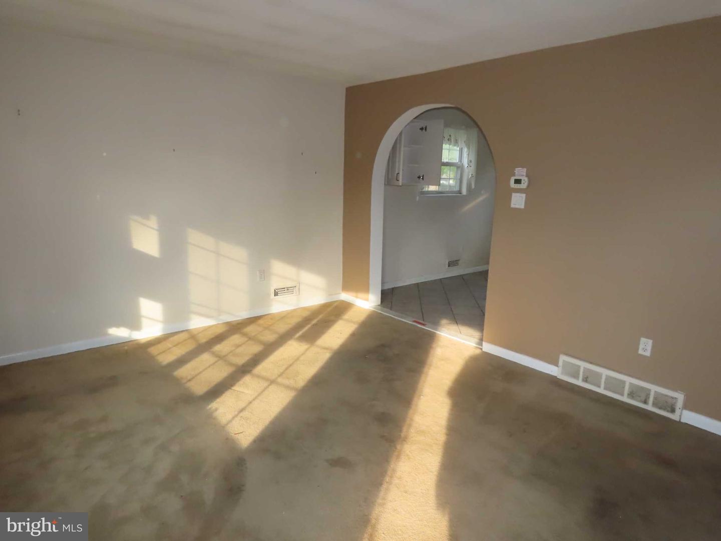 335 Gibson Ave Property Photo 5
