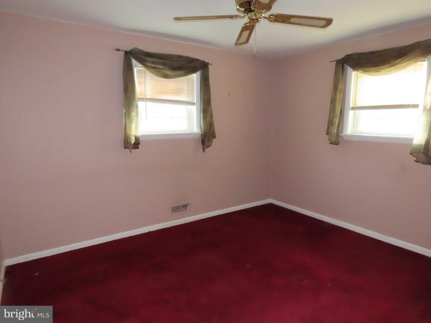 335 Gibson Ave Property Photo 10