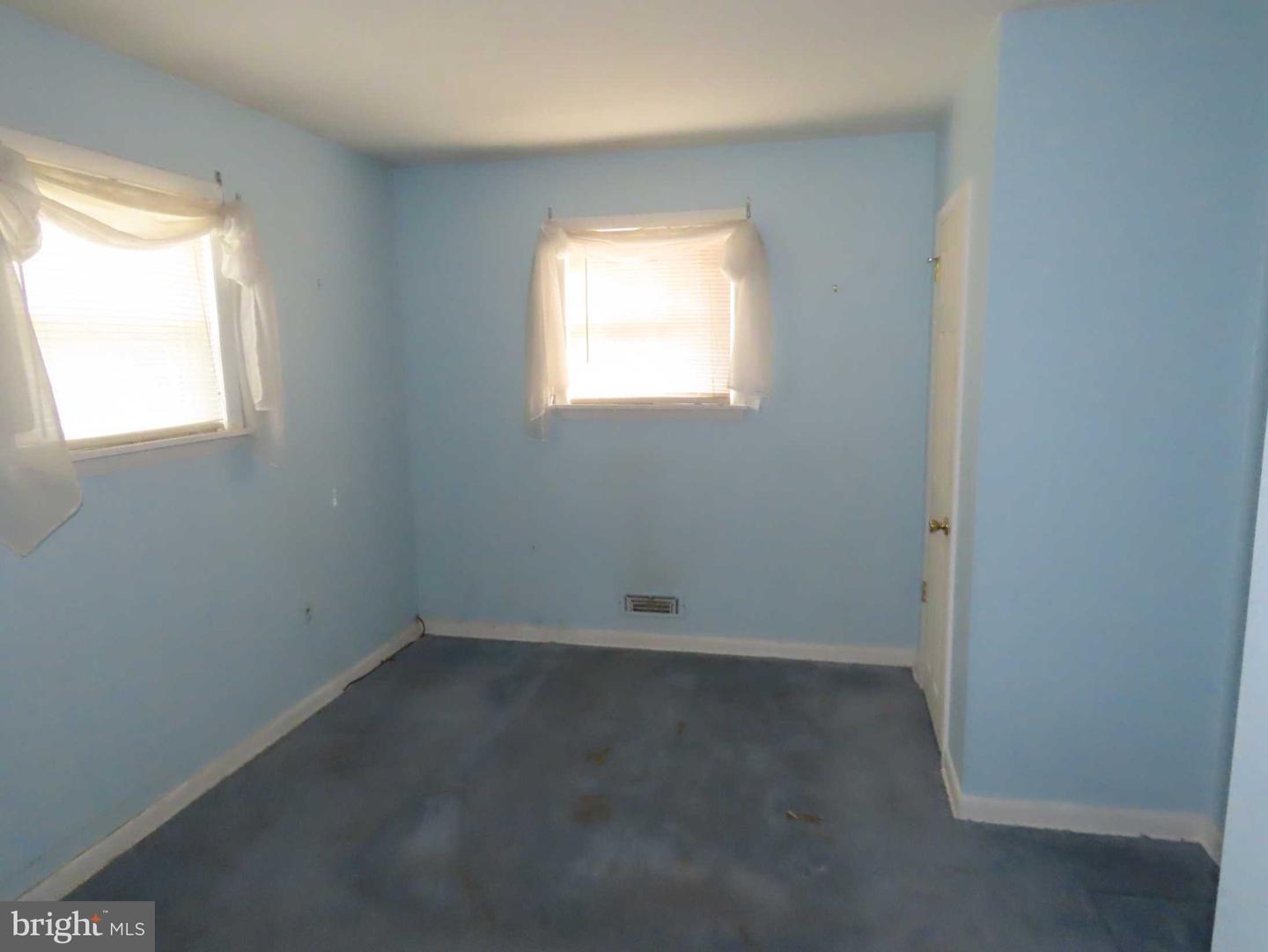 335 Gibson Ave Property Photo 11