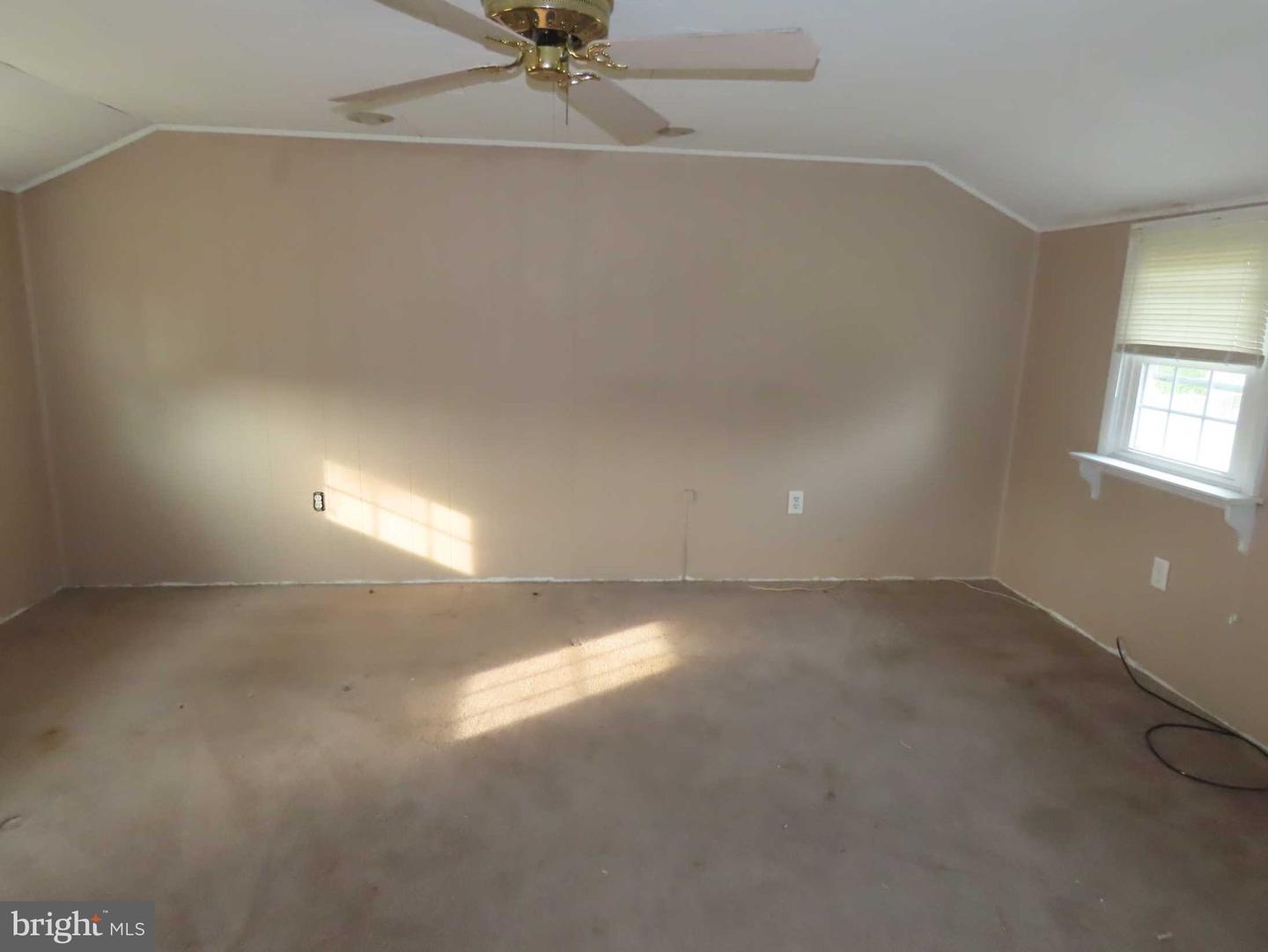 335 Gibson Ave Property Photo 12