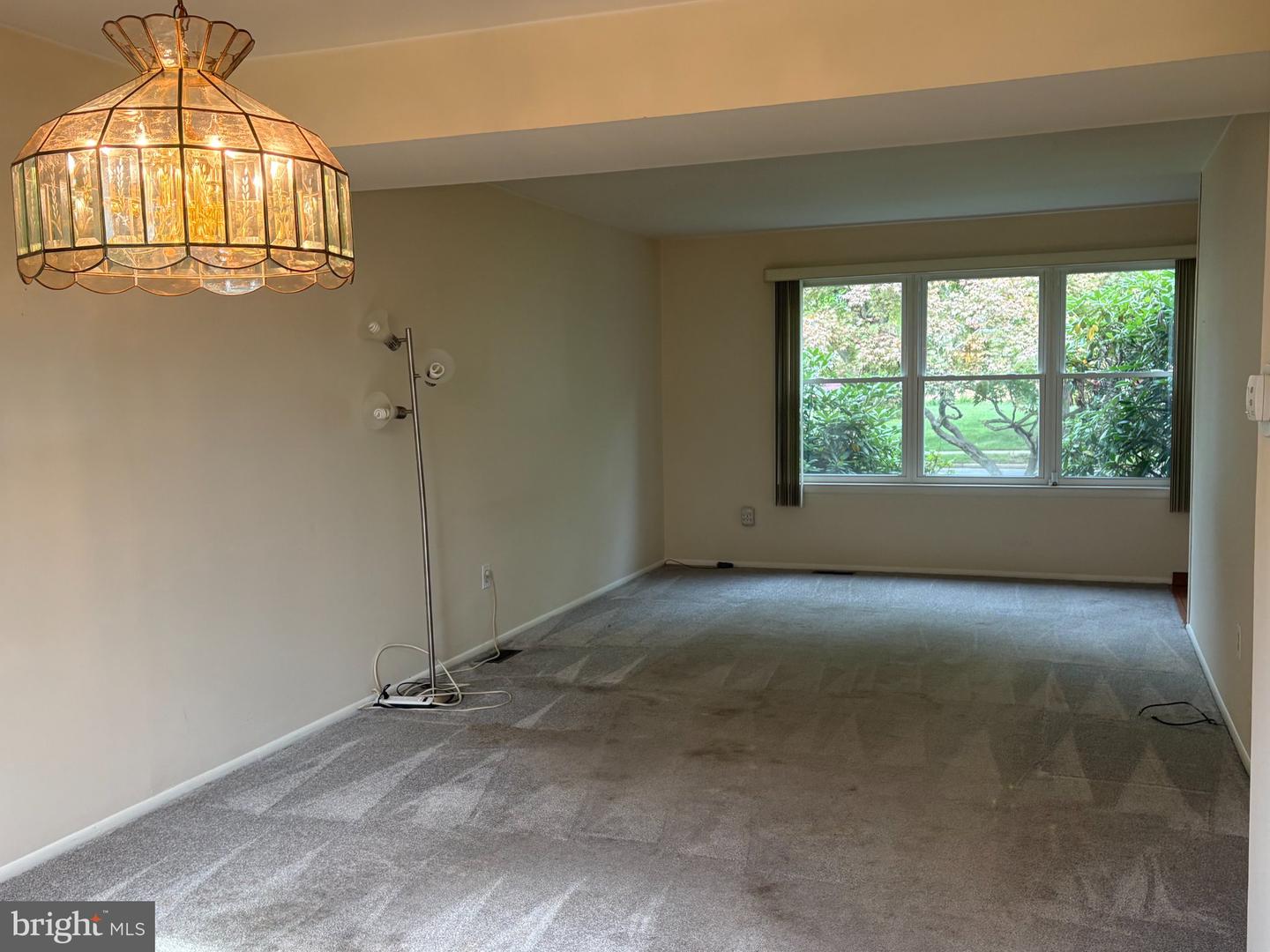 3219 Leeland Dr Property Photo 4