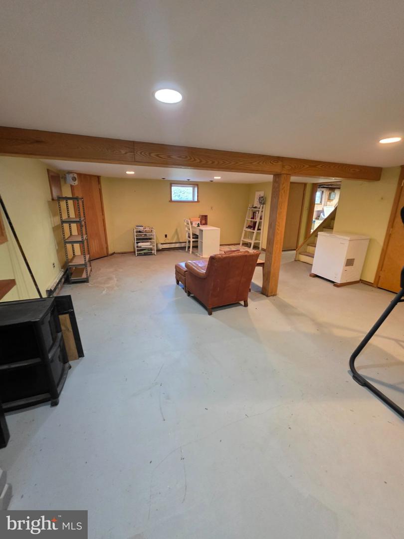 272 W Sandy Ridge Rd Property Photo 24