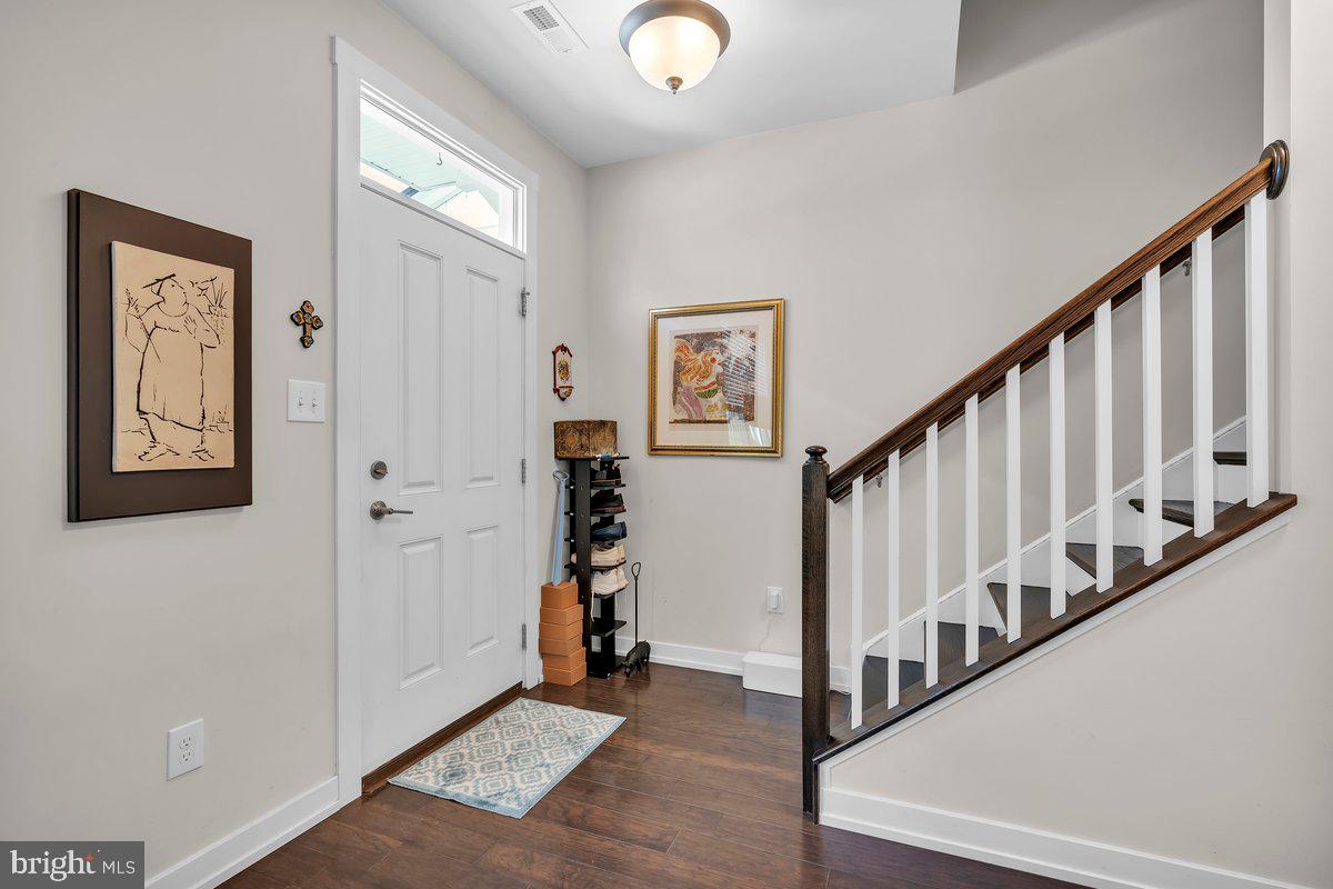 108 Royal Mews Property Photo 5