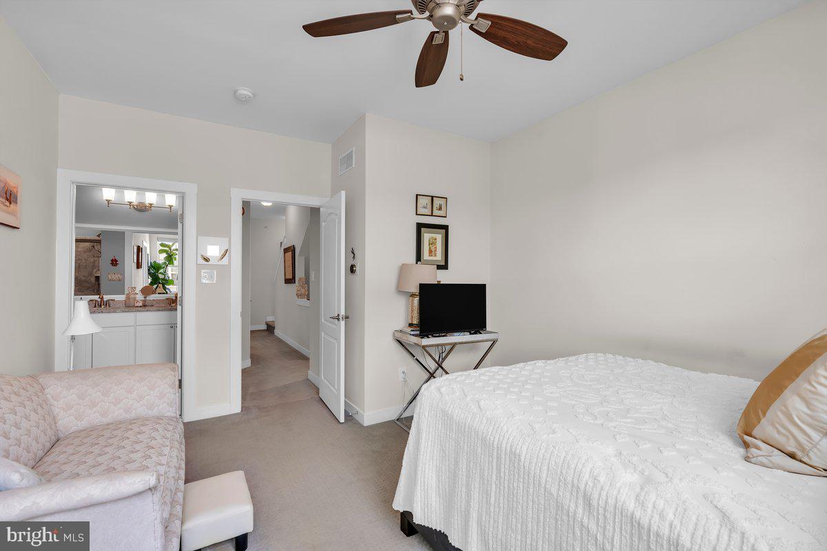 108 Royal Mews Property Photo 22
