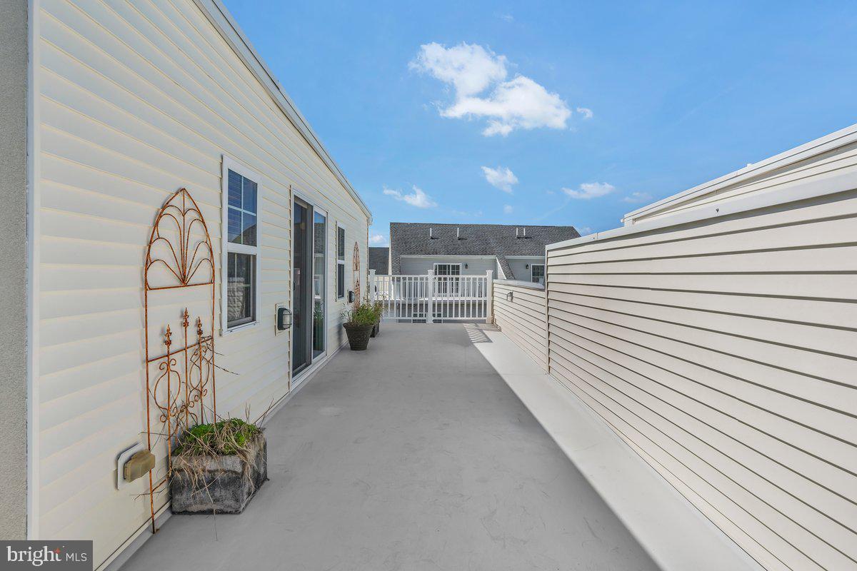 108 Royal Mews Property Photo 32
