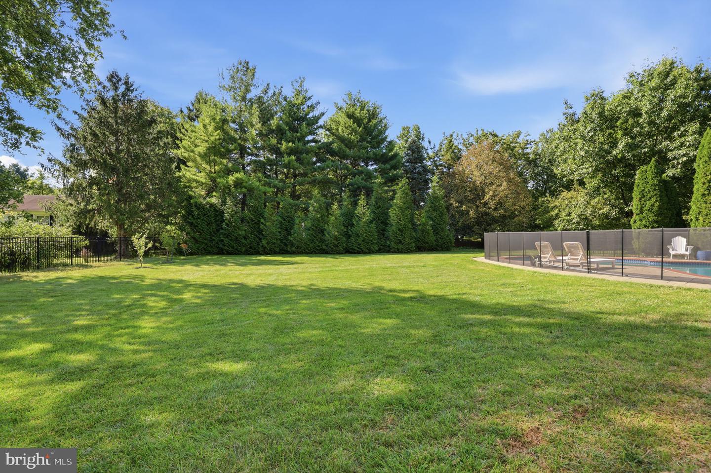 12 Manor Rd Property Photo 35