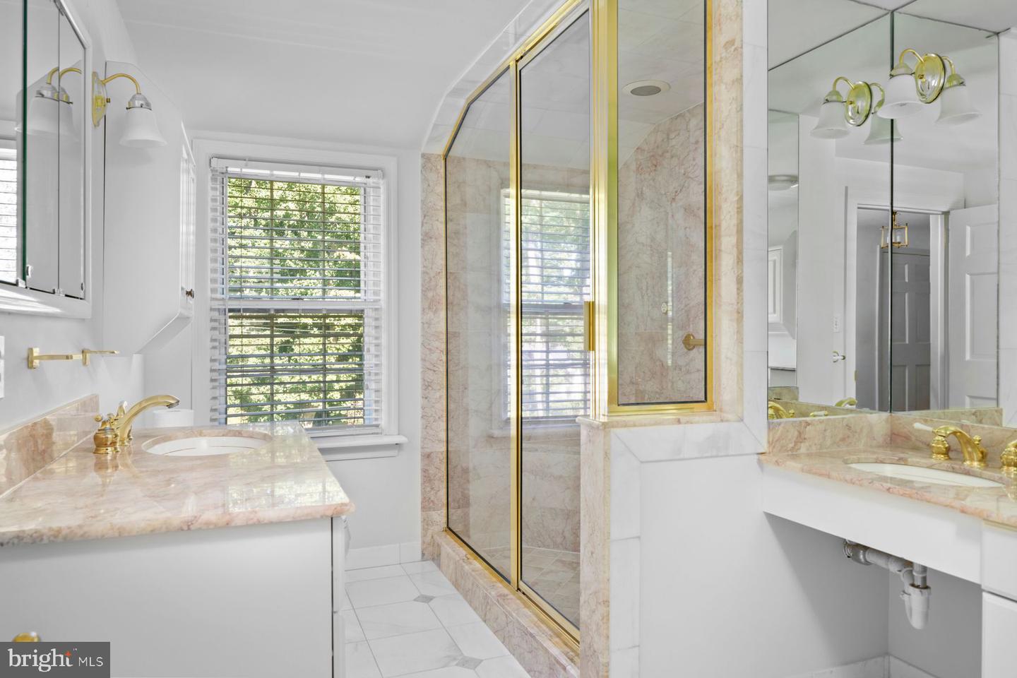 1006 Buckingham Way Property Photo 19