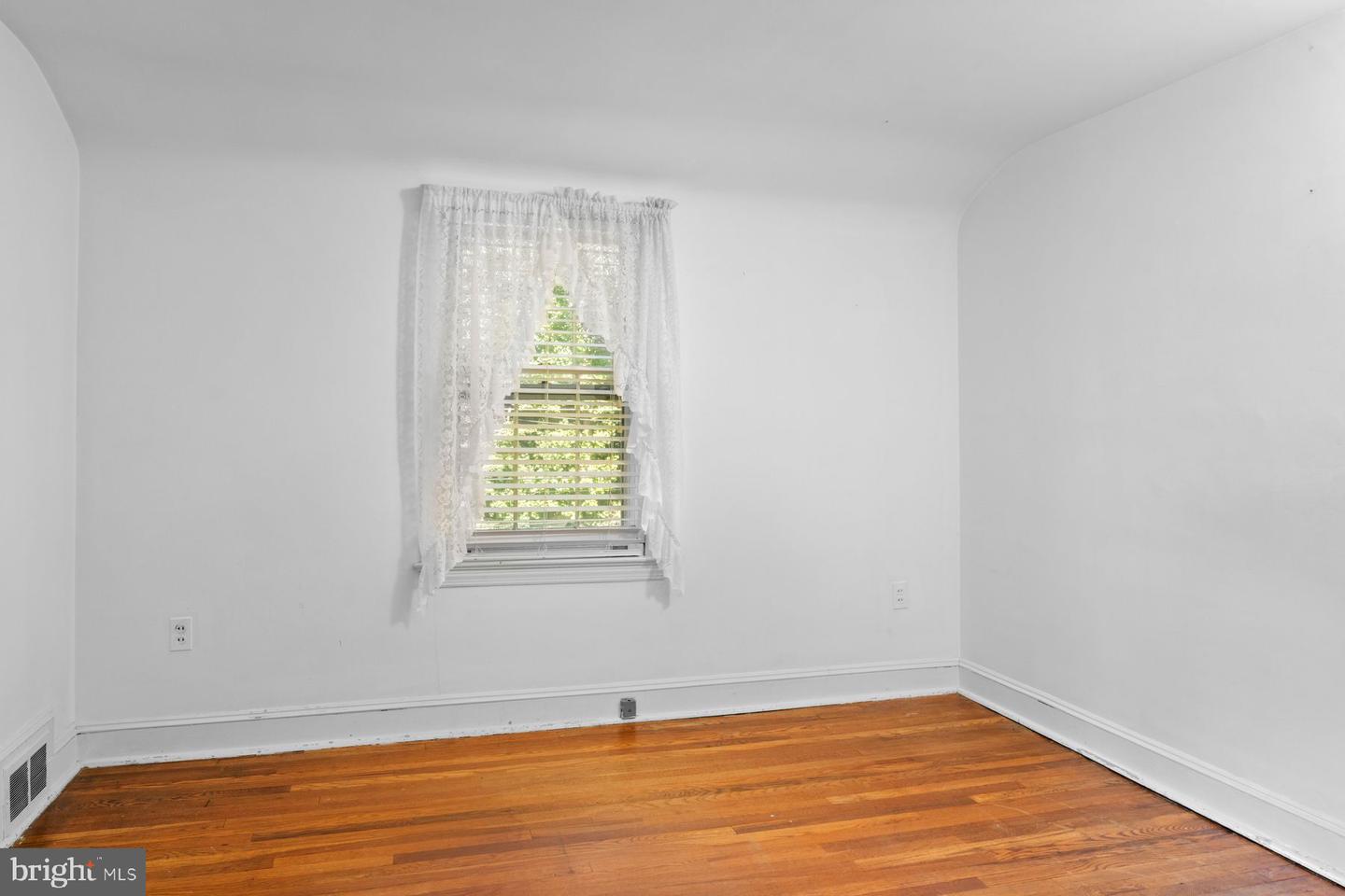1006 Buckingham Way Property Photo 20