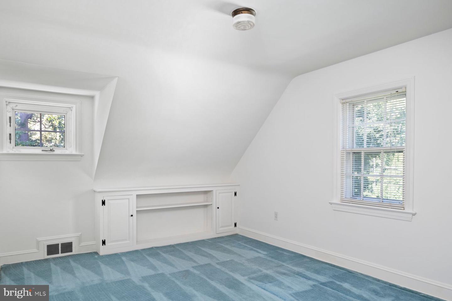1006 Buckingham Way Property Photo 22