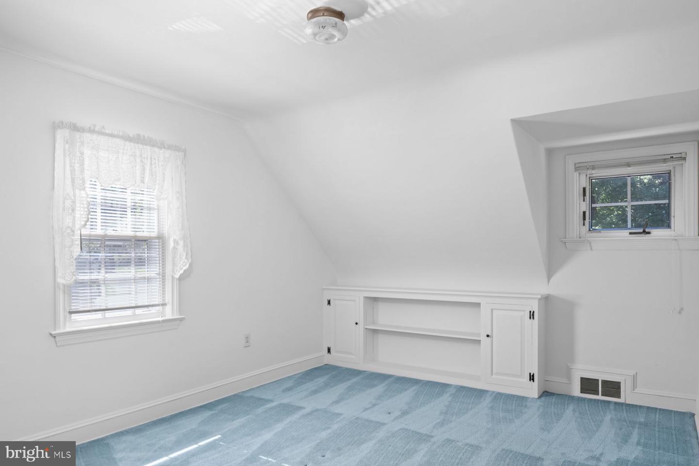 1006 Buckingham Way Property Photo 23