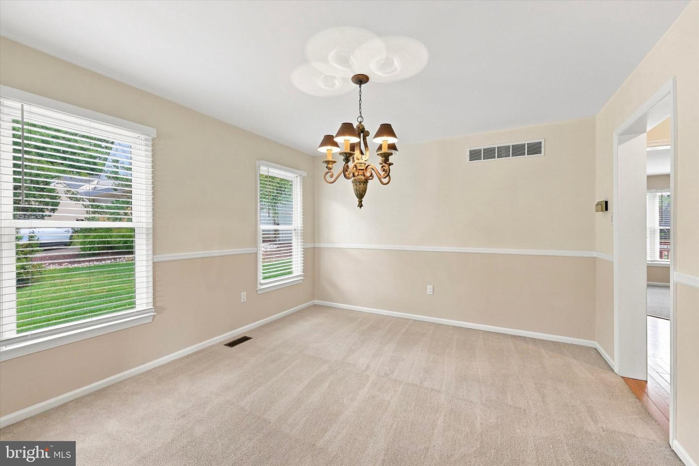 7 Ruby Ct Property Photo 3