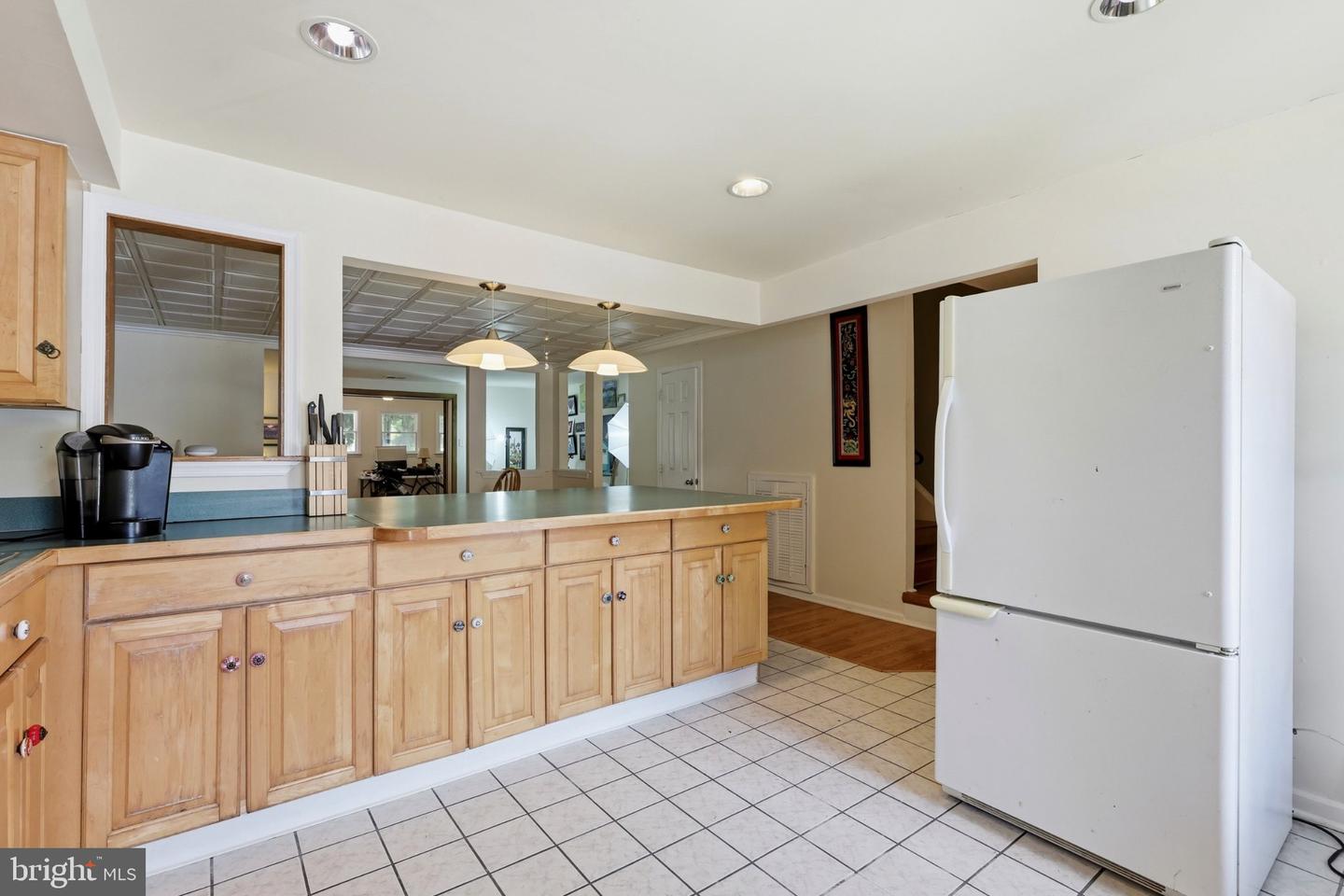 17 Constitution Ave Property Photo 9