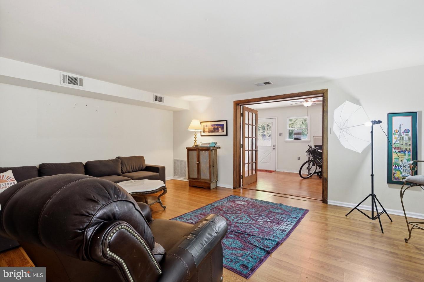 17 Constitution Ave Property Photo 15