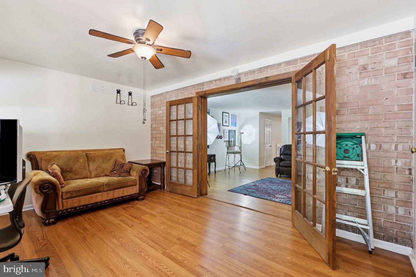 17 Constitution Ave Property Photo 20