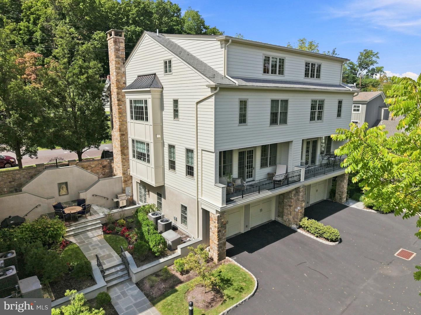 68 New St Property Photo 44