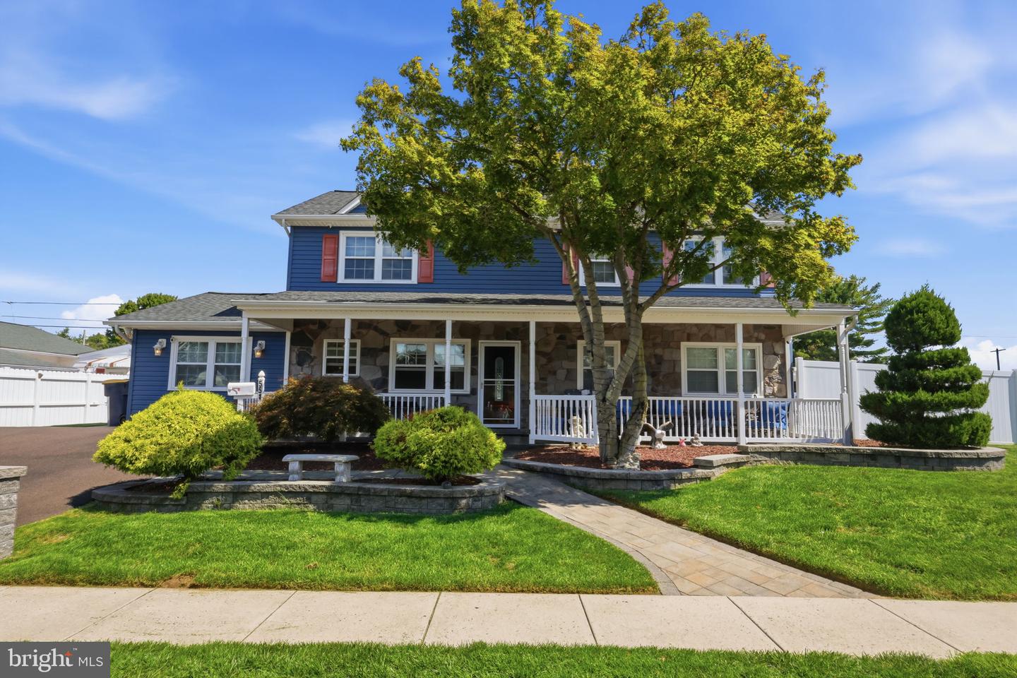 551 Stonybrook Dr #e Property Photo 1