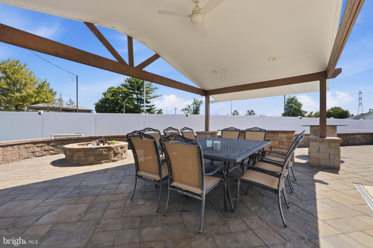 551 Stonybrook Dr #e Property Photo 34