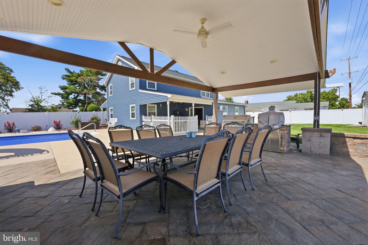 551 Stonybrook Dr #e Property Photo 35