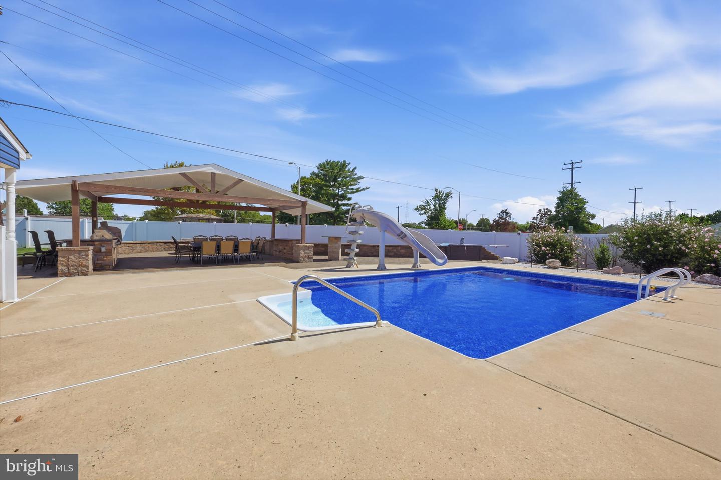 551 Stonybrook Dr #e Property Photo 37
