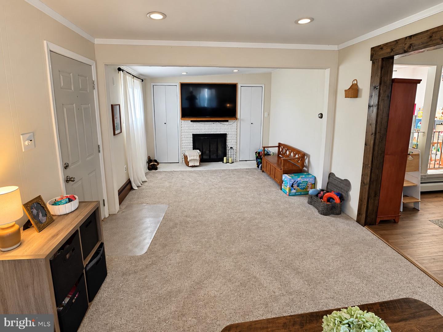 223 Indian Creek Dr Property Photo 5