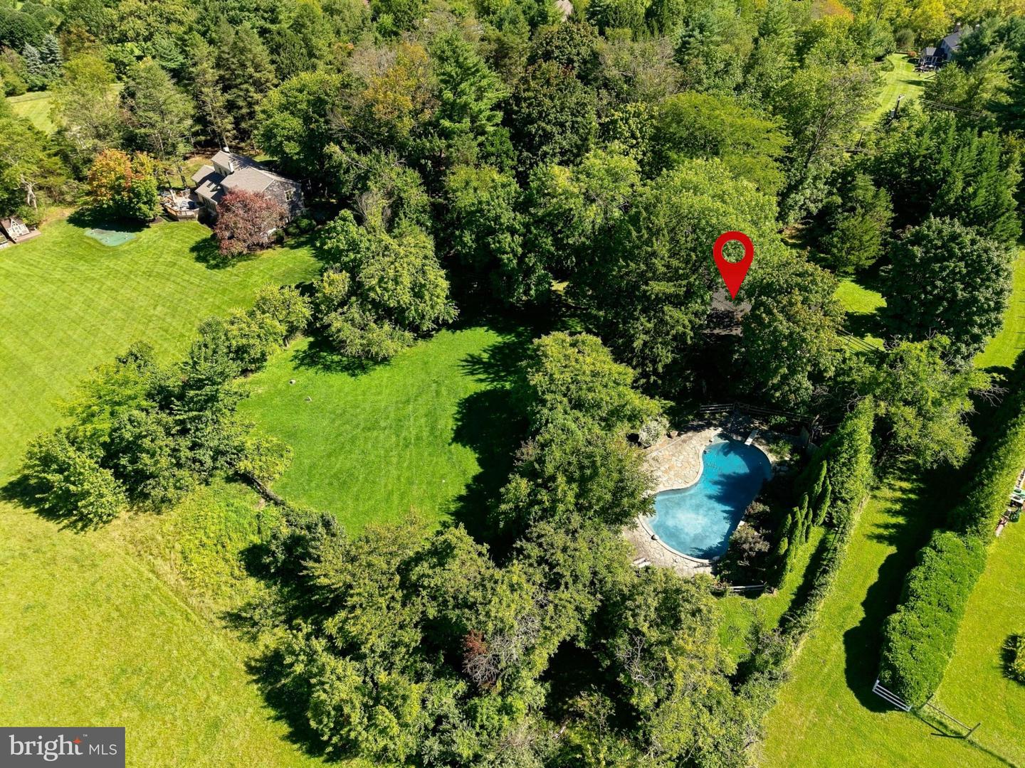 195 Woodhill Rd Property Photo 3