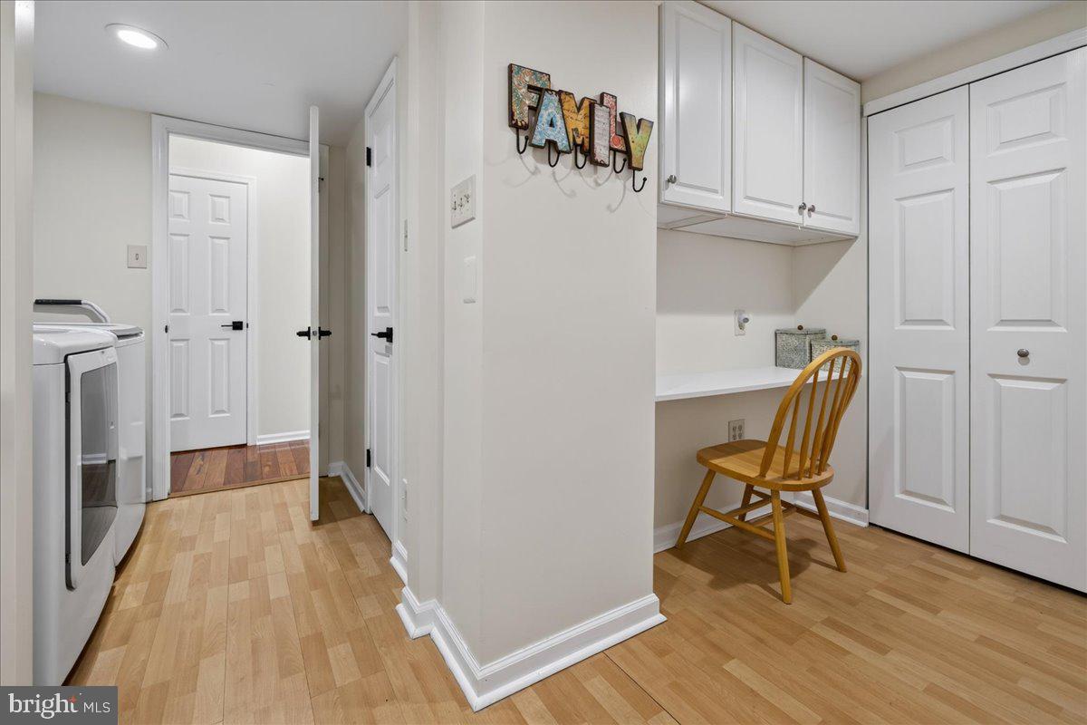1211 Longmeadow Ln Property Photo 21
