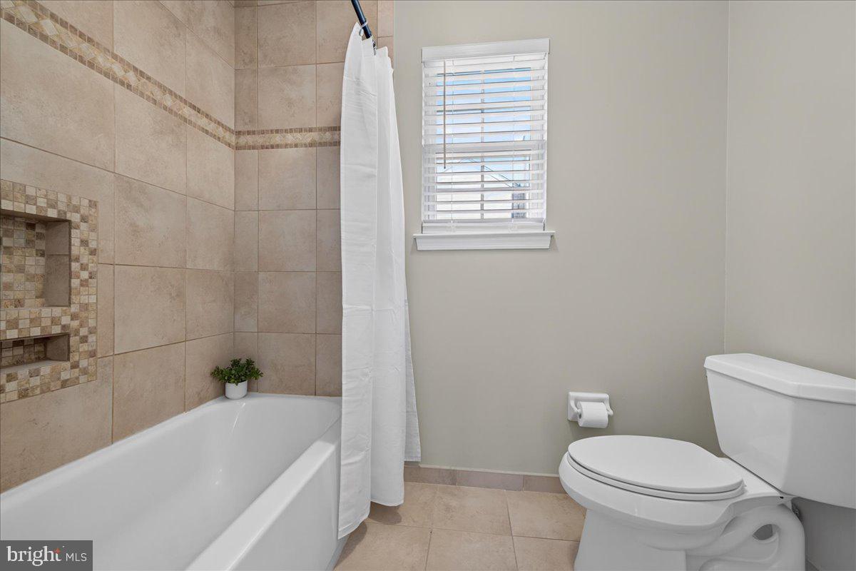 1211 Longmeadow Ln Property Photo 36