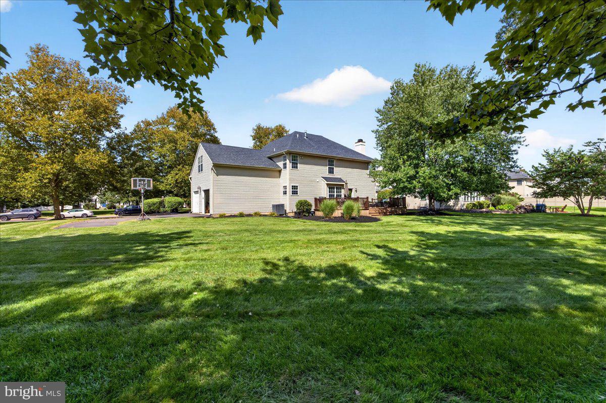 1211 Longmeadow Ln Property Photo 45