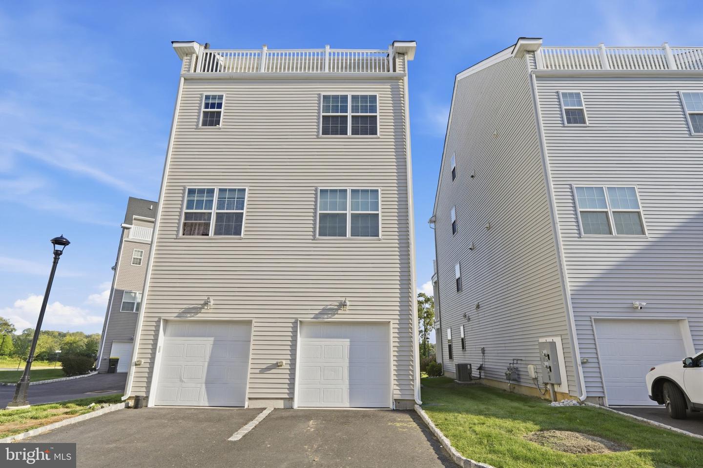 132-b Dock St Property Photo 42