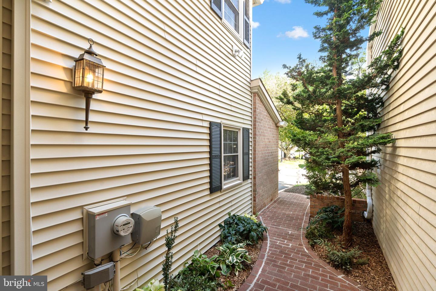 91 Sutphin Pnes Way Property Photo 3