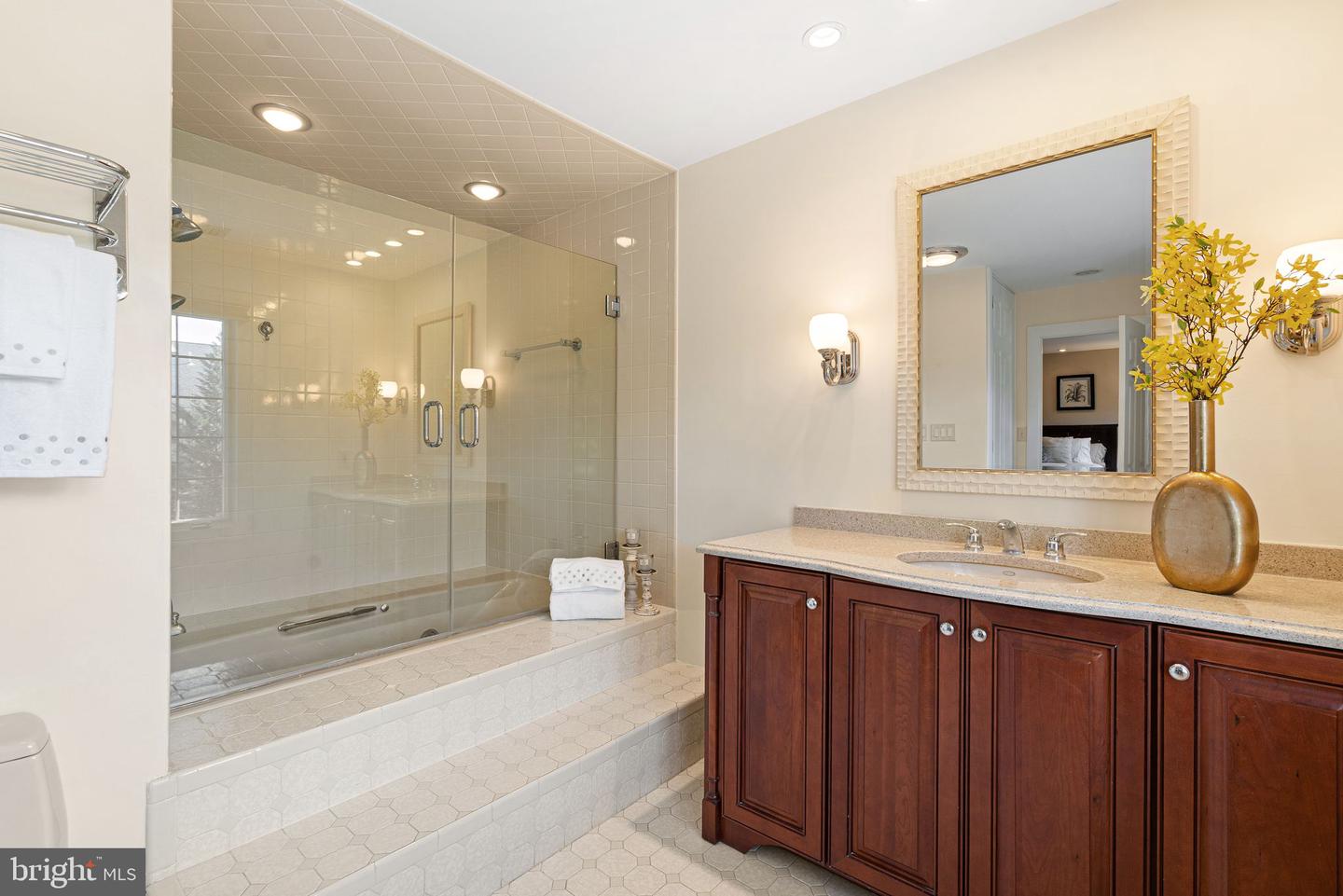 91 Sutphin Pnes Way Property Photo 41