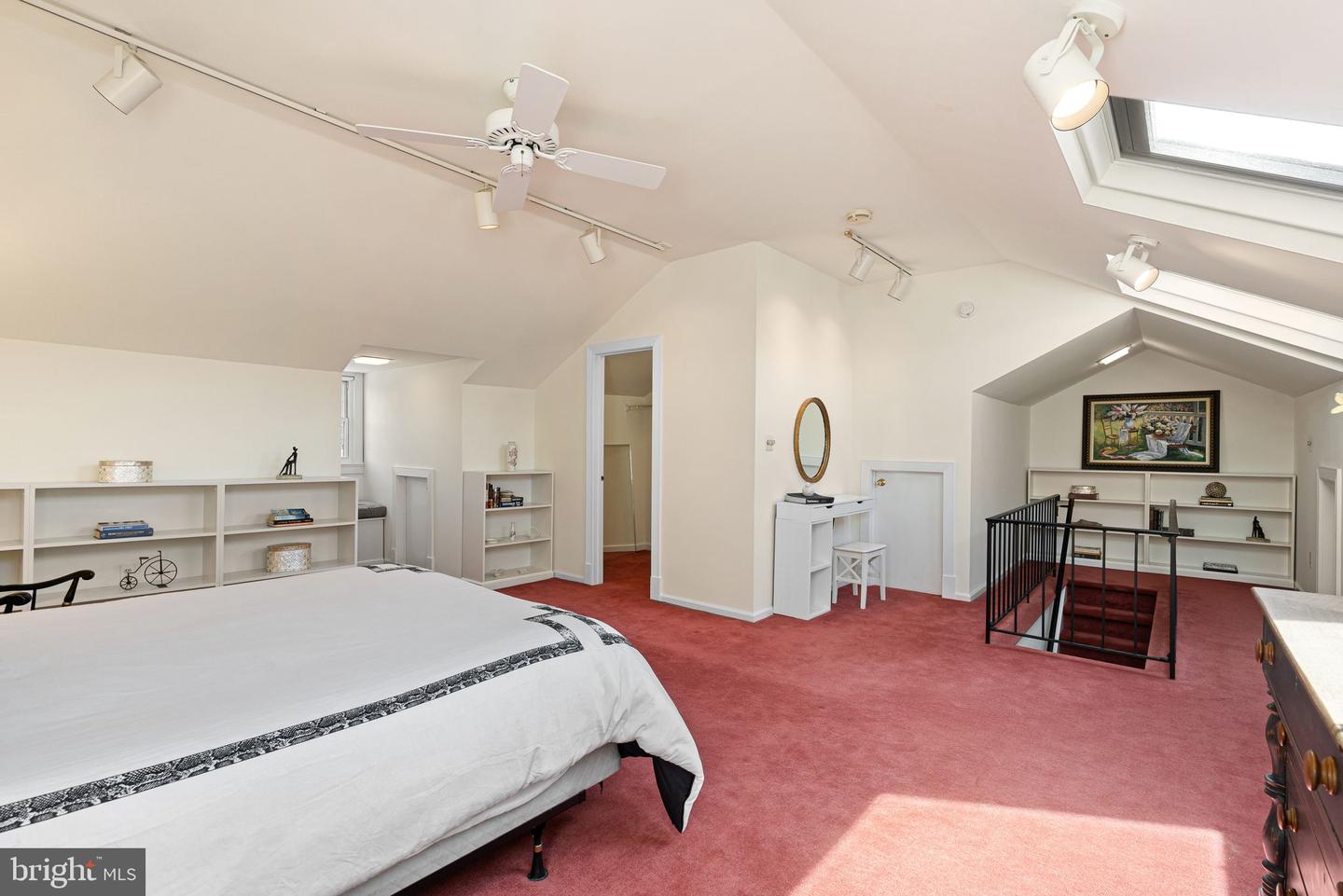 91 Sutphin Pnes Way Property Photo 49