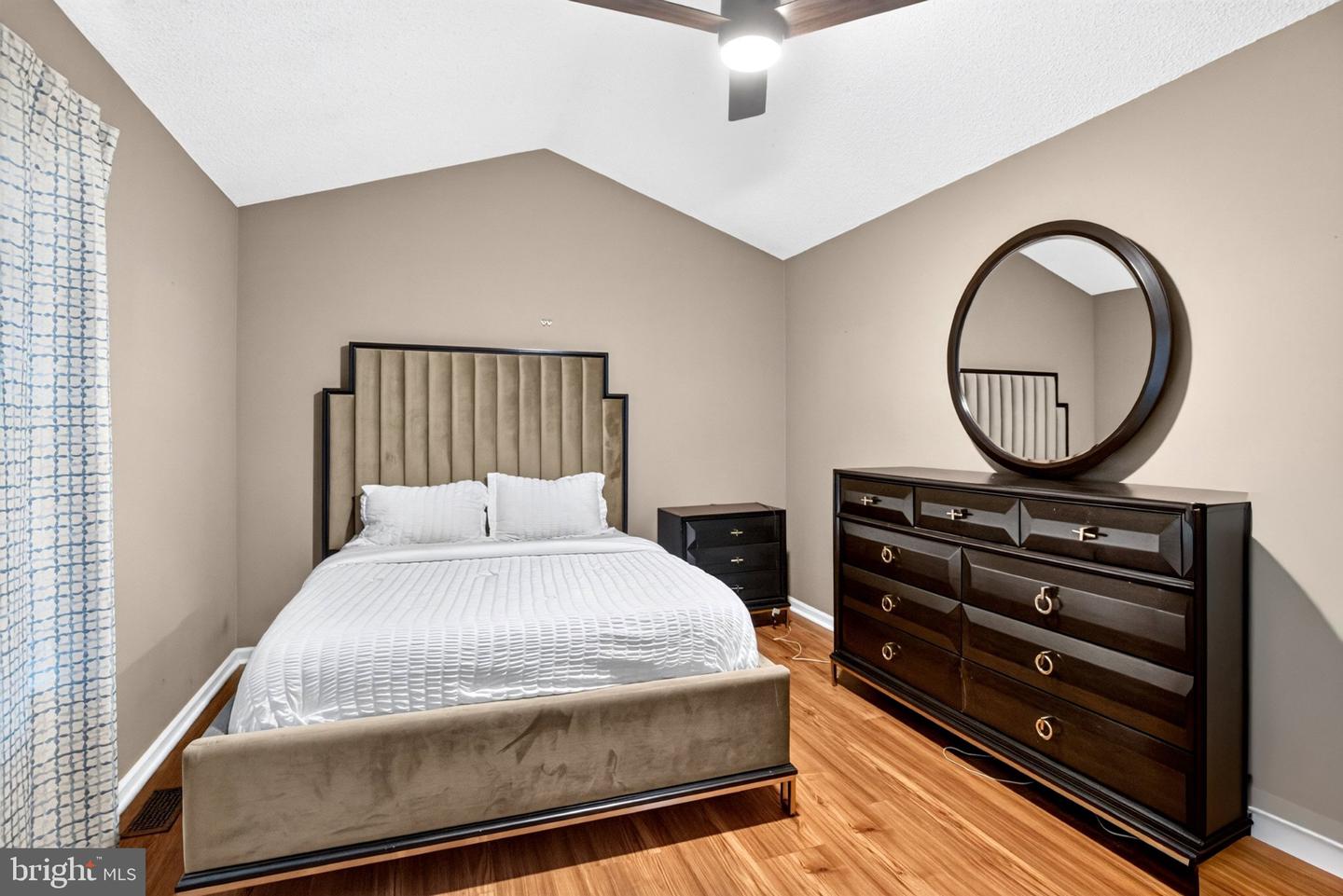PABU2131230 Property Photo 23