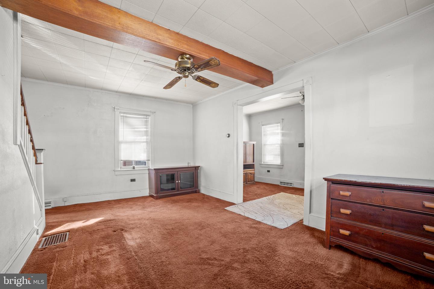 46 Central Property Photo 6