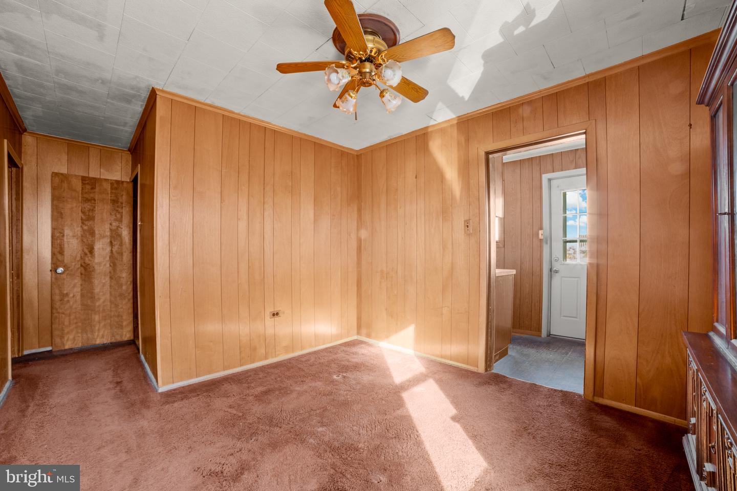 46 Central Property Photo 7