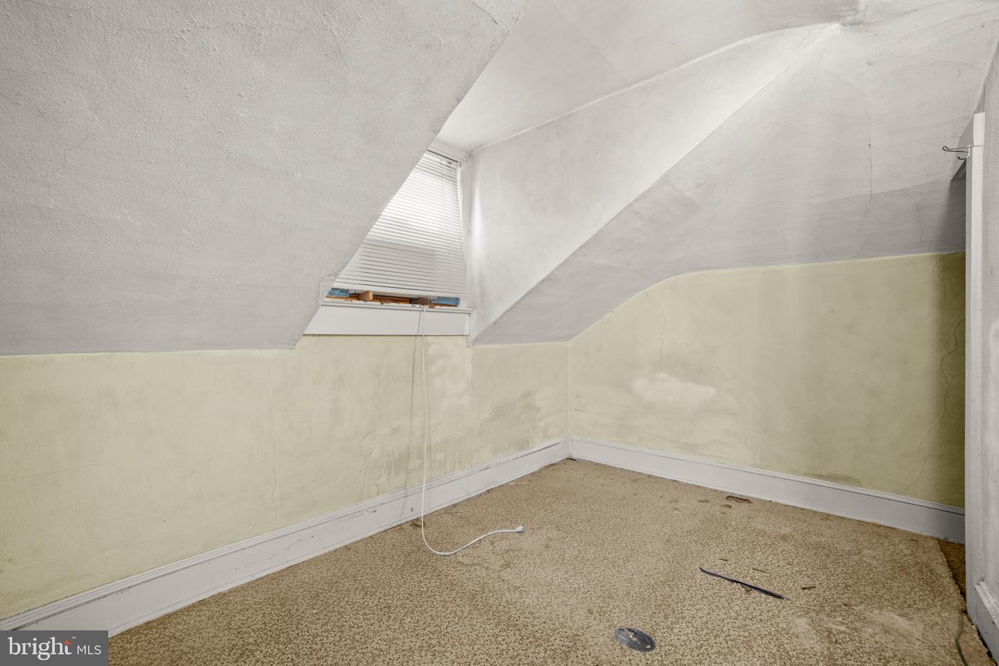 46 Central Property Photo 14