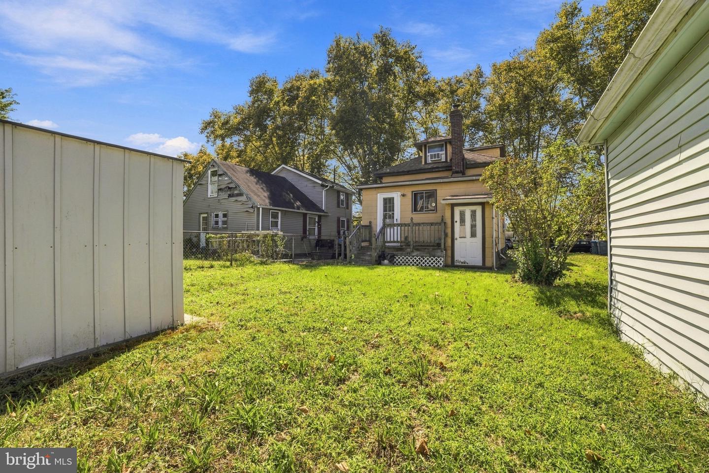 46 Central Property Photo 18