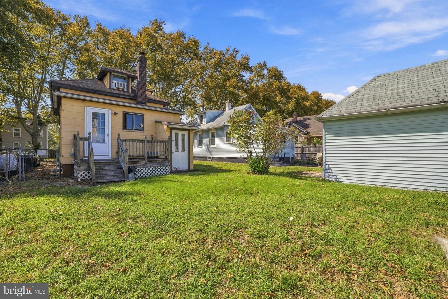 46 Central Property Photo 20