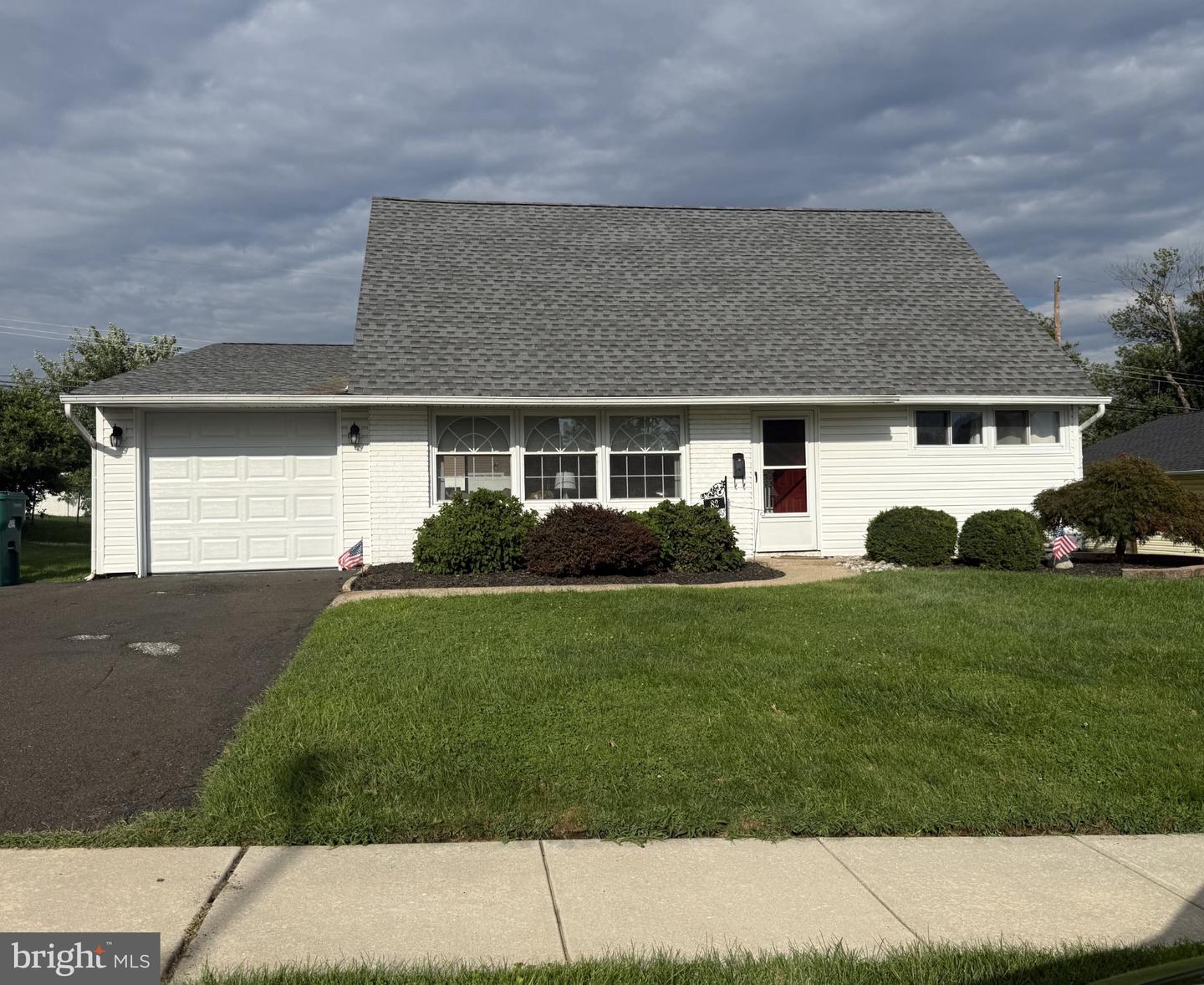 82 Cobalt Ridge Dr E Property Photo 1